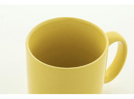 farbiger Keramikbecher Kolomu Werbeartikel