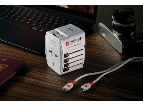 SKROSS World Travel Adapter MUV 65W PD mit USB-C-Kabel Werbeartikel