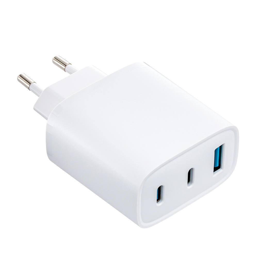 Product image USB Ladegerät GaN 3-Port REEVES-LIMA Werbeartikel