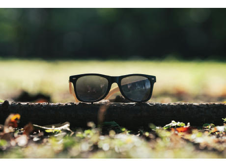 Sonnenbrille aus Bambus und RCS recyceltem Kunststoff bedrucken