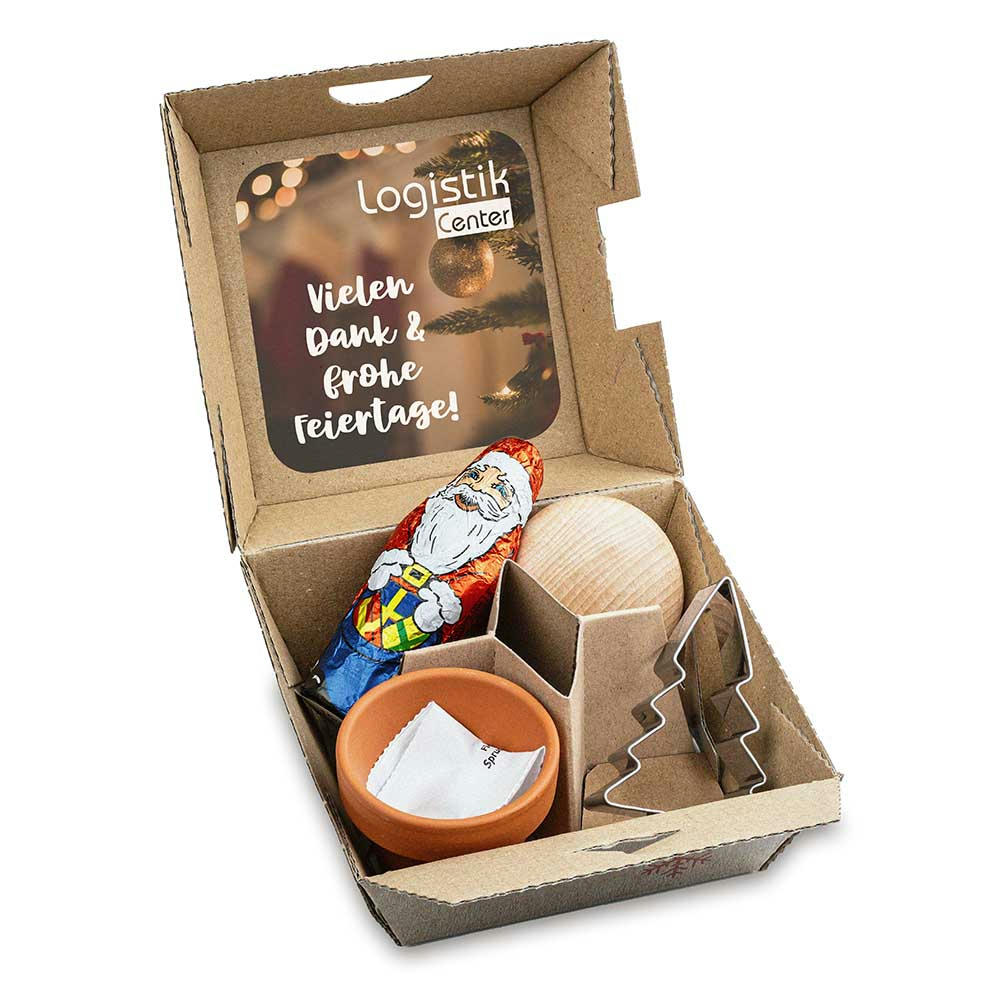 Product image Geschenk-Set Xmas - V6 - Tontöpfchen mit Fichtensamen, Schoko-Nikolaus, Backförmchen Tannenbaum, Handschmeichler Werbeartikel