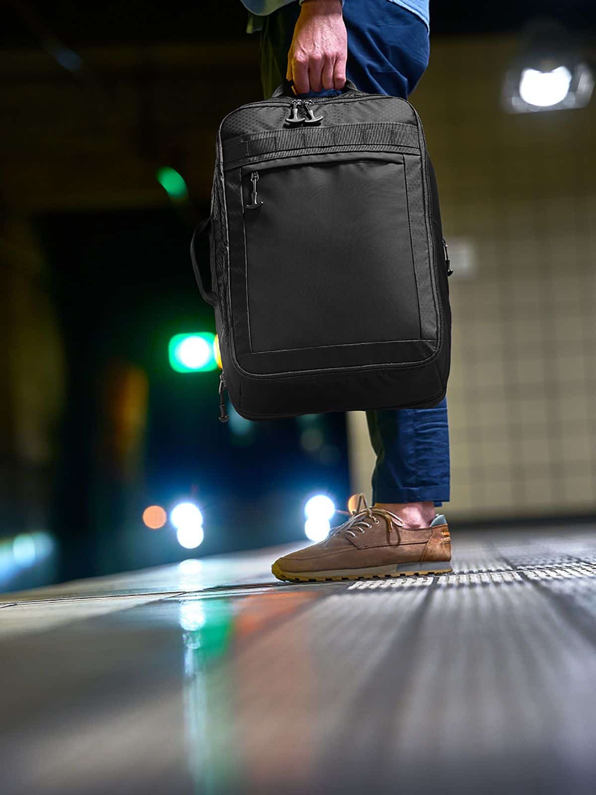 Halfar Reise Rucksack ACTIVE in Schwarz als Werbeartikel – Rucksack mit Logo bedrucken für Business und Reisen