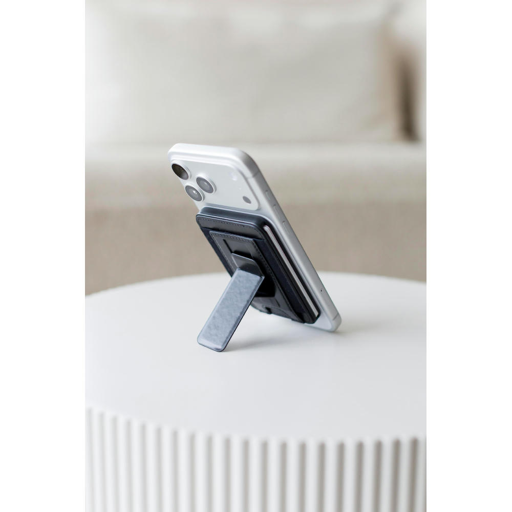 BrandCharger Kartenhülle Wally Stand Pro | Recycelt Werbeartikel
