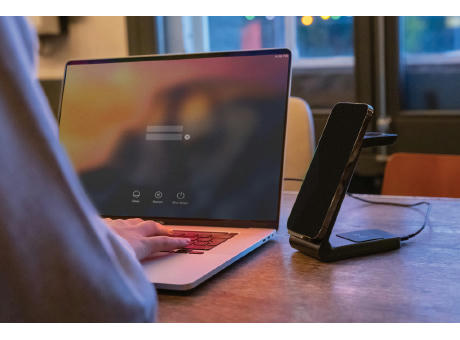 Urban Vitamin Fairfield 3-in-1 Charger aus RCS rPlastik Werbeartikel