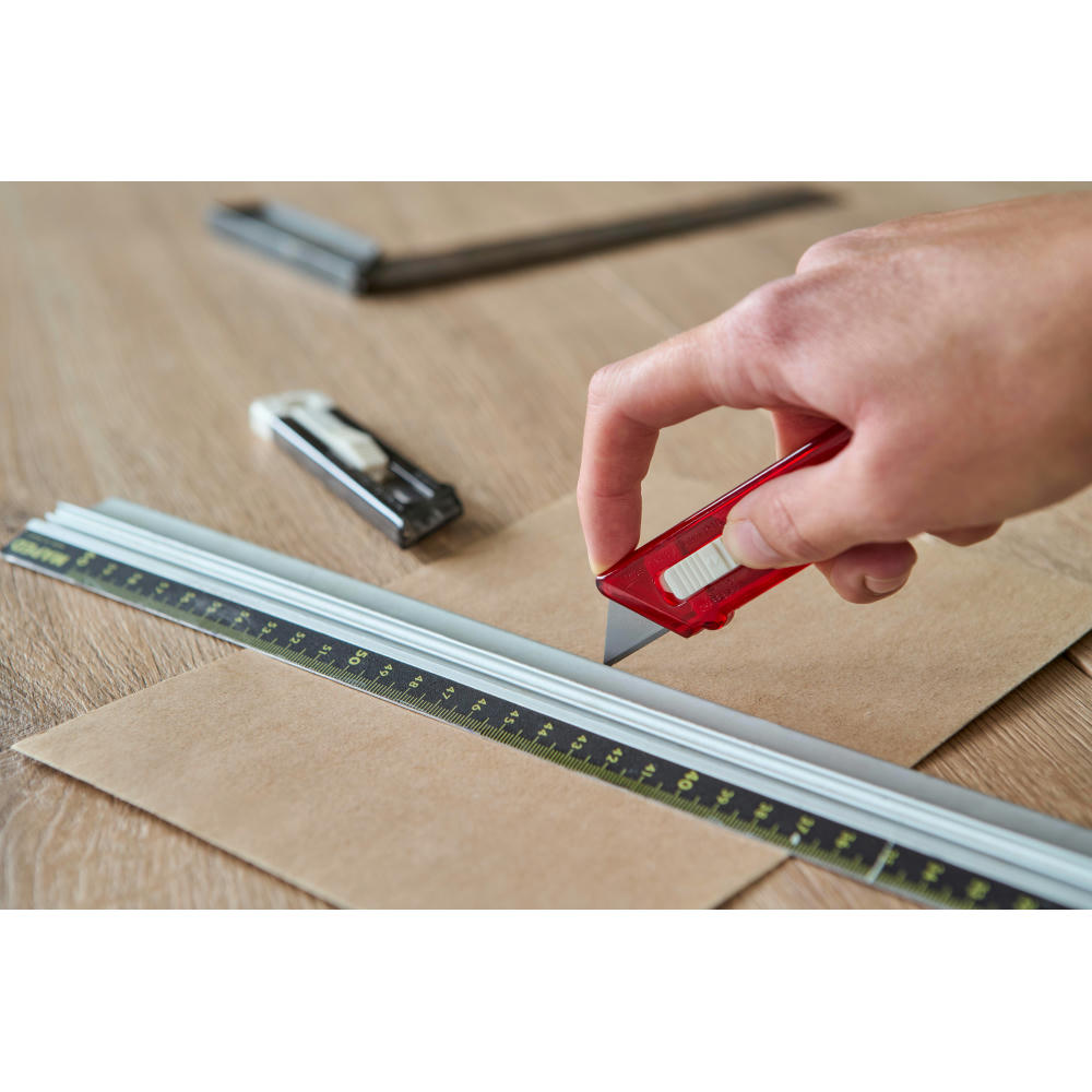Cutter-Messer mit Federkernautomatik aus Kunststoff Griffin Werbeartikel
