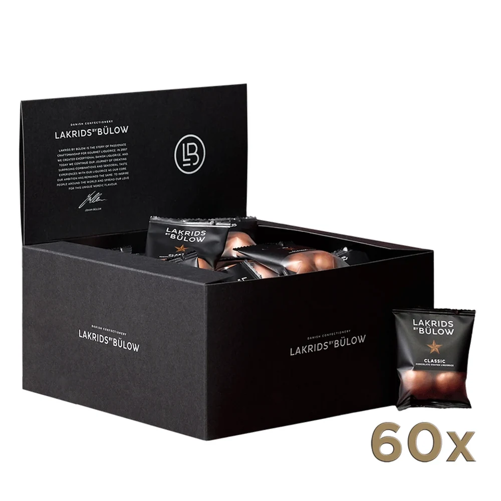 Lakrids by Bülow Box of Minis Classic Caramel geöffnet mit 60 Tütchen – Lakritz-Spender für den Empfang