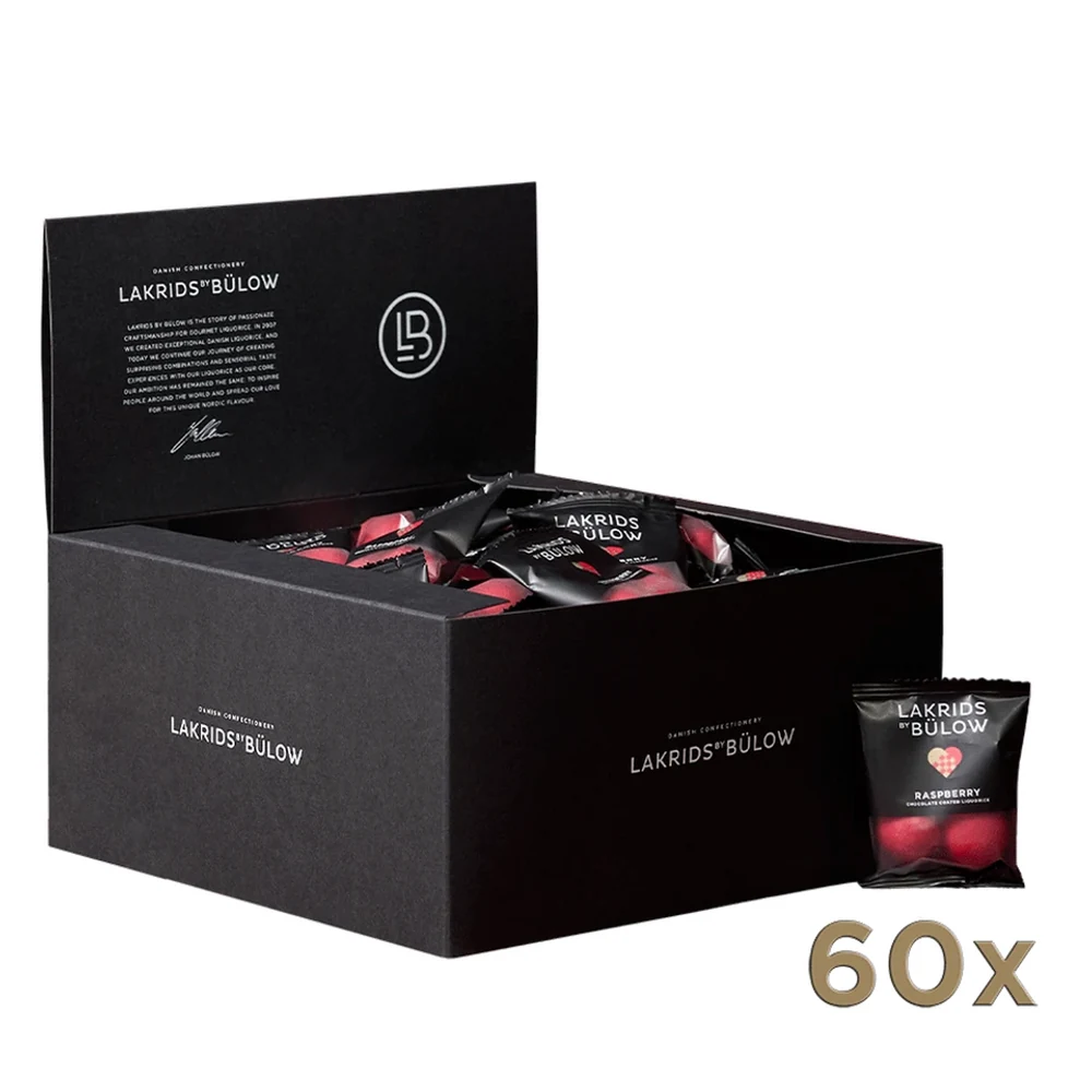 Box of Minis Crispy Raspberry Lakrids by Bülow, 60 Stück Lakrids by Bülow Box of Minis Crispy Raspberry geöffnet mit 60 Tütchen – Lakritz für die Adventszeit im Büro