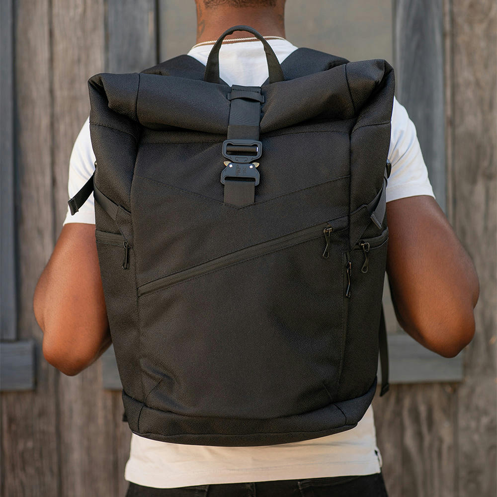 Coloma 28L Rucksack rPET. Oberer Rollverschluss. Laptops bis 17" Werbeartikel