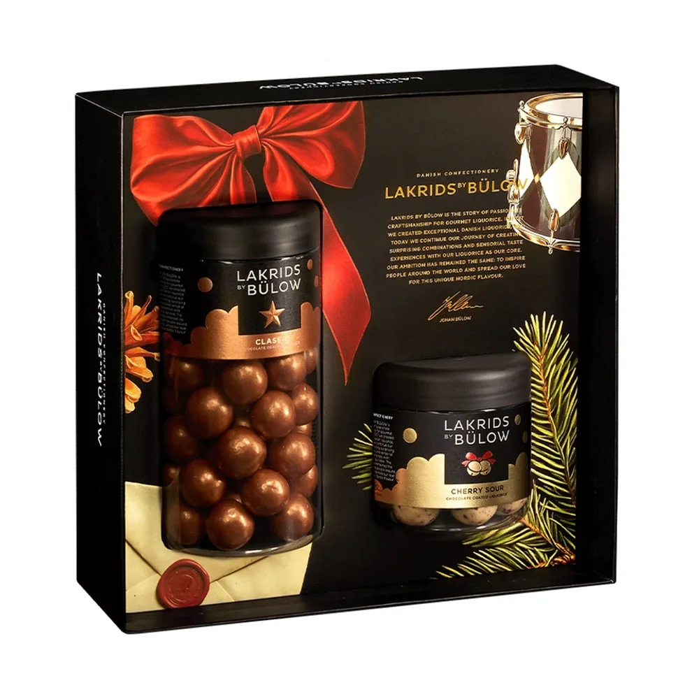 Lakrids by Bülow Black Box mit Classic Caramel Regular und Cherry Sour Small – Lakritz Geschenkbox