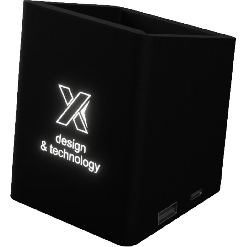 SCX.design O11 antibakterieller Stifthalter mit doppeltem USB-Ausgang und Leuchtlogo Werbeartikel