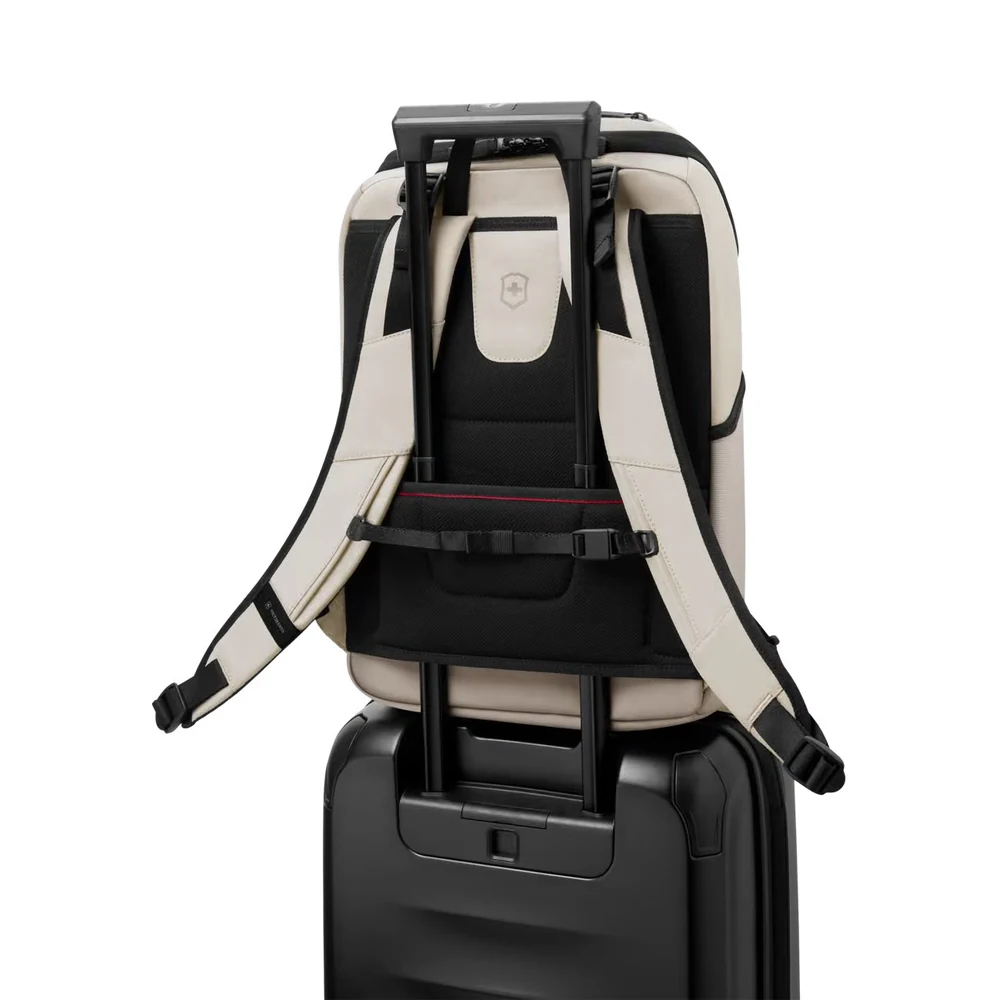 Victorinox Altmont Modern Commuter Backpack Weiß auf dem Trolley – Rucksack mit Logo für Geschäftsreisen
