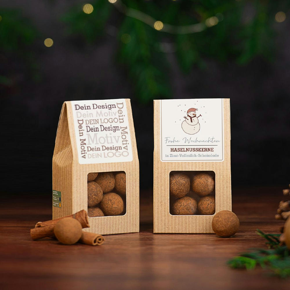 Product image Weihnachts Edition - Haselnusskerne in Vollmilch-Zimt Schokolade in der Mini-Faltschachtel Werbeartikel