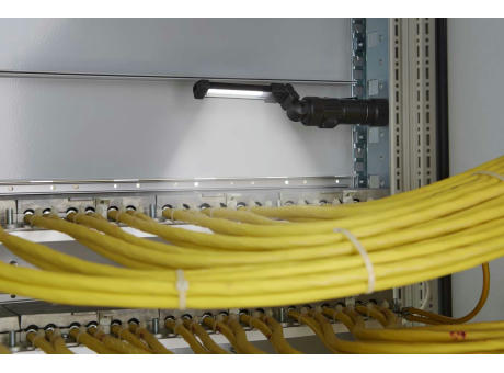 Multifunktions- Arbeitsleuchte mit Akku, Magnet und 5 Lichtmodi Werbeartikel