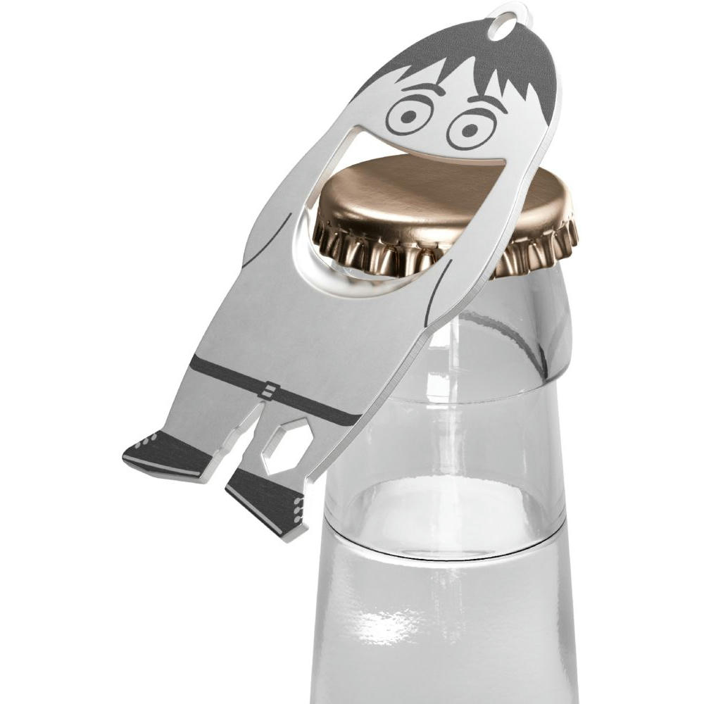RICHARTZ fred courier öffnet eine Glasflasche mit Kronkorken – Flaschenöffner zum Bedrucken mit Ihrem Logo