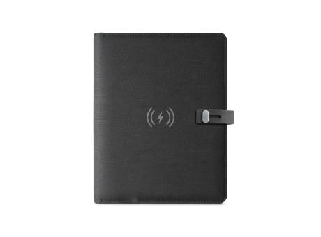 EMERGE A5 FOLDER. A5 Mappe aus 300D recyceltem Polyester (100% rPET) mit kabellosem Ladegerät Werbeartikel