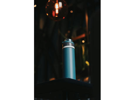 Omni Sip verschließbare Flasche aus RCS-reSteel, 720ml Werbeartikel