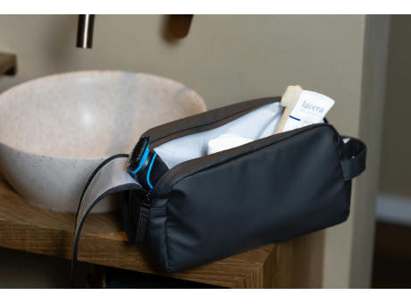 TROIKA Kulturbeutel TROIKA BLACK WASHBAG 2 bedrucken