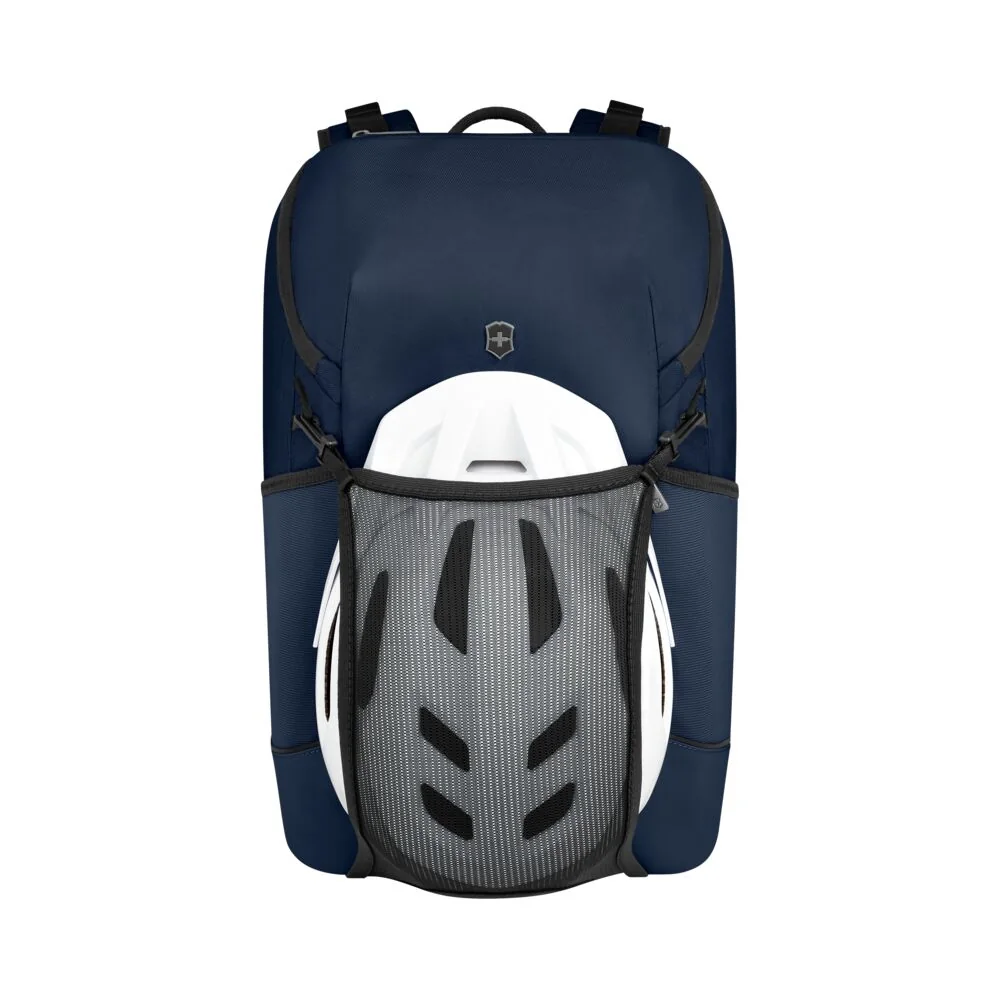 Victorinox Altmont Modern Commuter Backpack Navy mit Fahrradhelm im Netz – Pendlerrucksack fürs Rad
