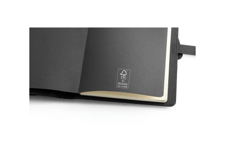 EMERGE A5 FOLDER. A5 Mappe aus 300D recyceltem Polyester (100% rPET) mit kabellosem Ladegerät Werbeartikel