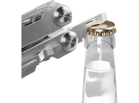 RICHARTZ EXOTOOL 24+ öffnet eine Glasflasche mit dem integrierten Kapselheber – Multitool als Werbeartikel mit Ihrem Logo