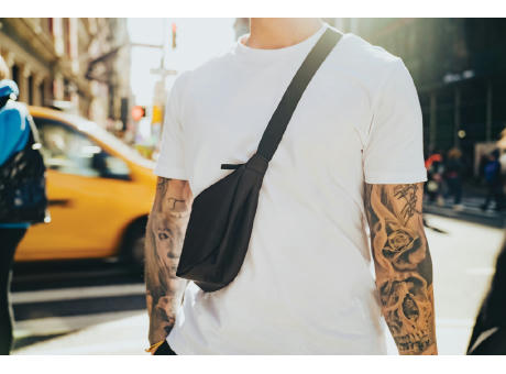 Crescent AWARE™ RPET Half-Moon Sling Tasche bedrucken