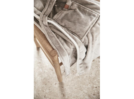 VINGA Louis Luxus Plüsch GRS rPET Bademantel Größe L/XL bedrucken