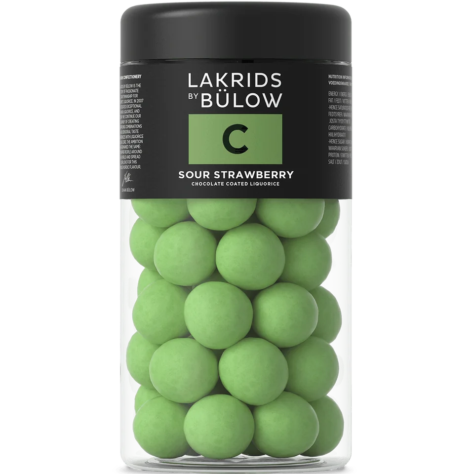 Schoko-Lakritz C Sour Strawberry Lakrids by Bülow – Produktfoto der schwarzen Lakritzdose, freigestellt