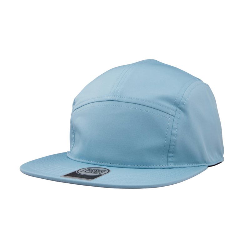 Hellblau